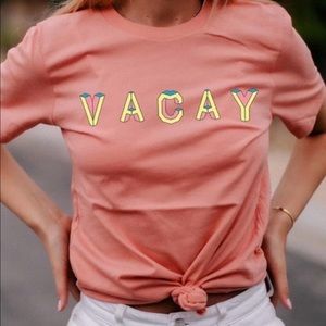 NEW Boutique VACAY Geometric Graphic-Tee Cute T-shirt Size XL